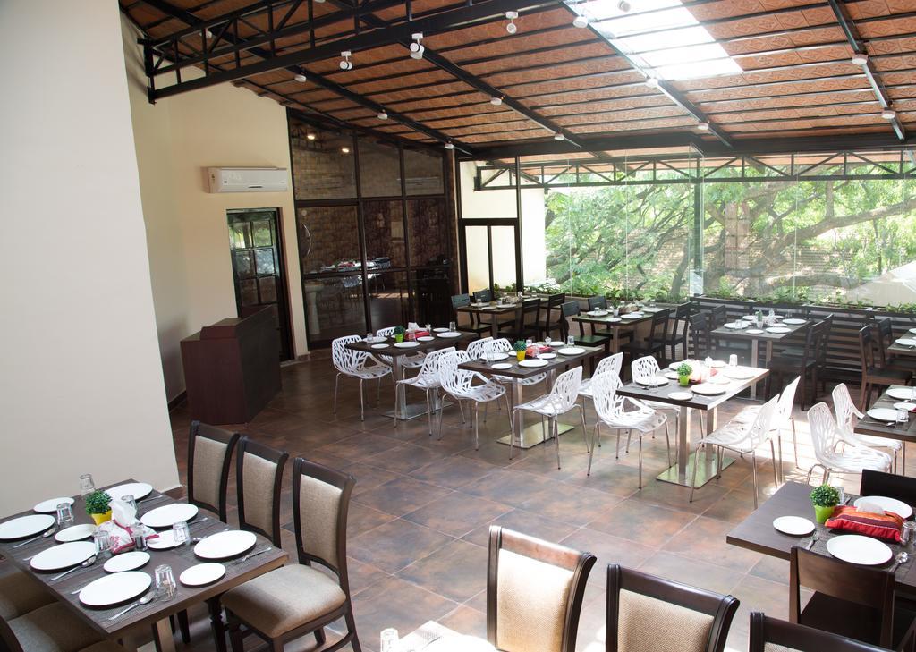 Hm Suites & Studios Bangalore Exterior foto