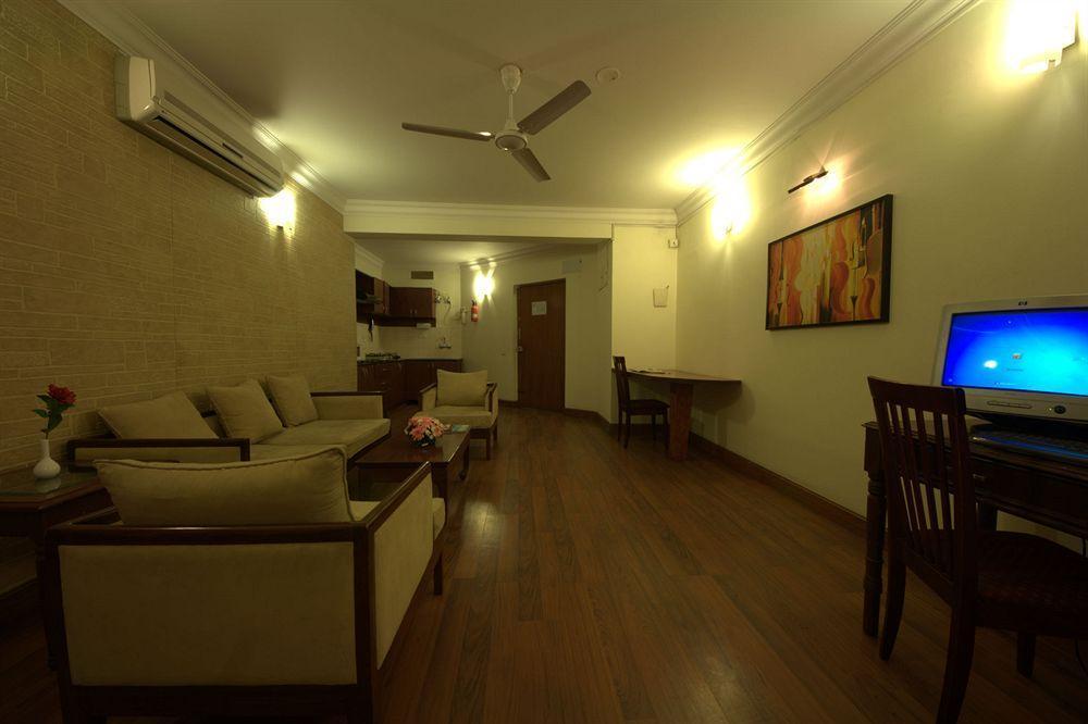 Hm Suites & Studios Bangalore Exterior foto