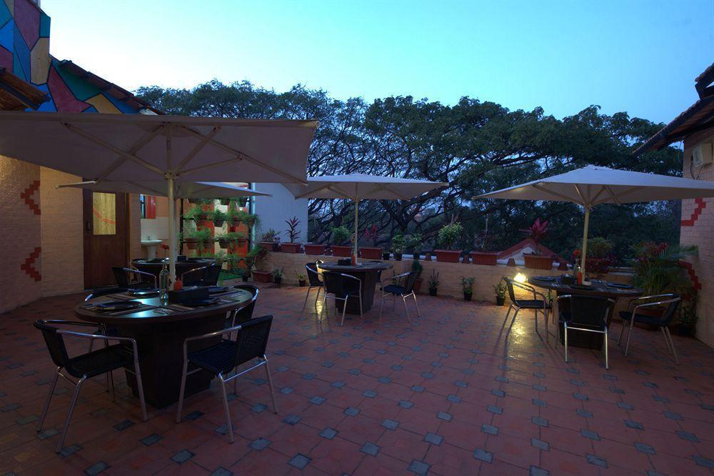 Hm Suites & Studios Bangalore Exterior foto